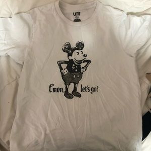 Disney Mickey white T-shirt!
